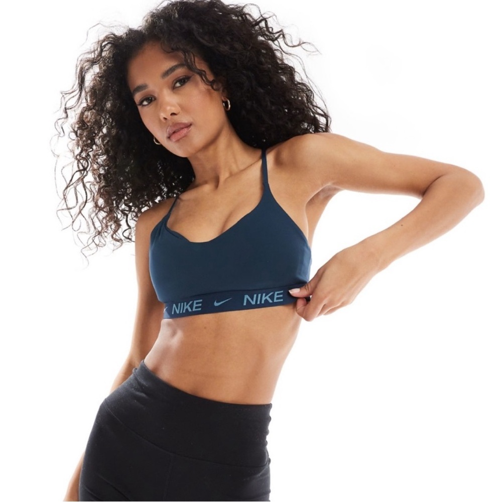 Nike Indy Women's Large Light Support Padded Adjustable Sports Armory Navy NWT